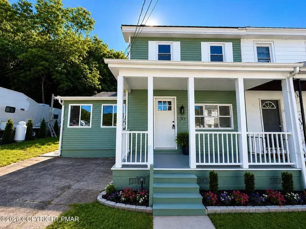 30 Sport Hill St, Branchdale, PA 17923