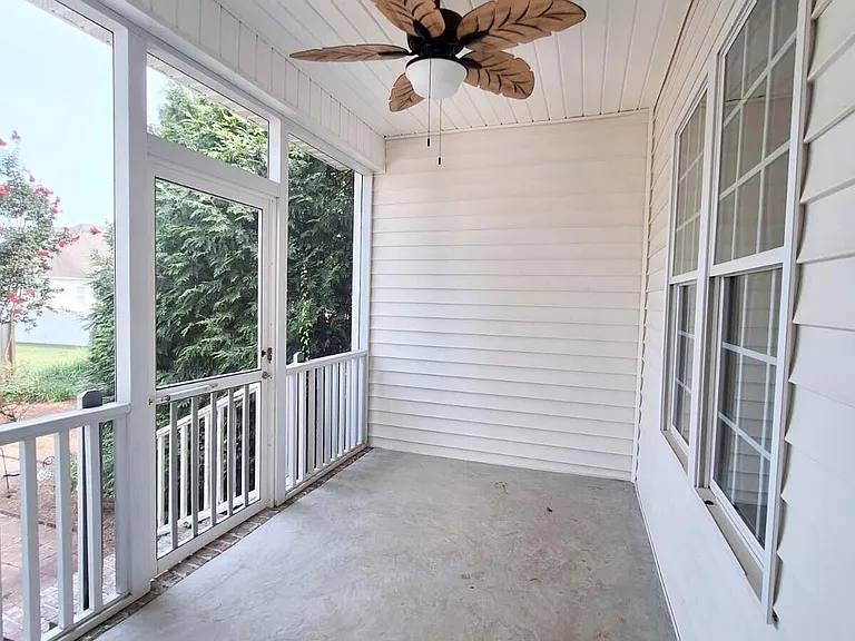 168 Blackwater Dr — Photo 23