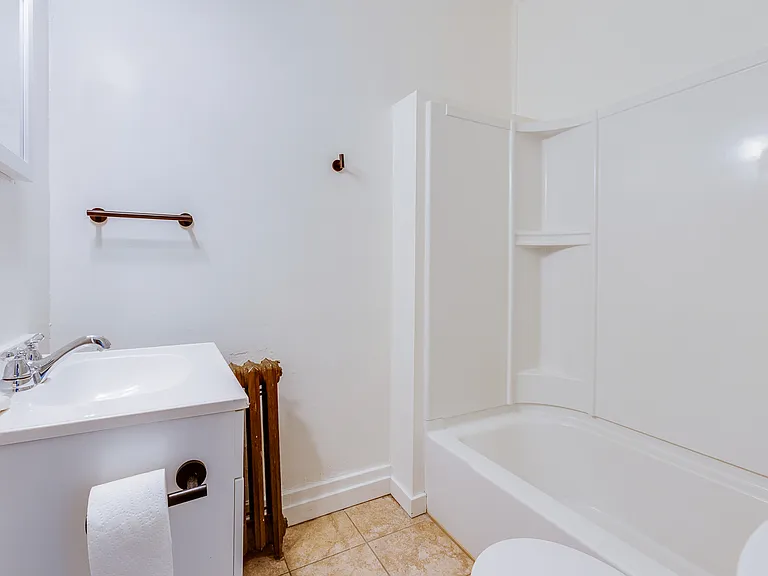525 Washington Ave #3 — Photo 10