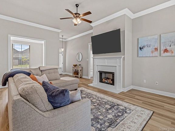 3rd image of 3301 Flatwood Dr