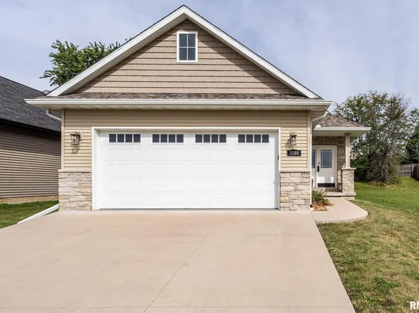 3108 34th St, Davenport, IA 52806