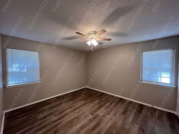 3rd image of 5163 Woody Dr