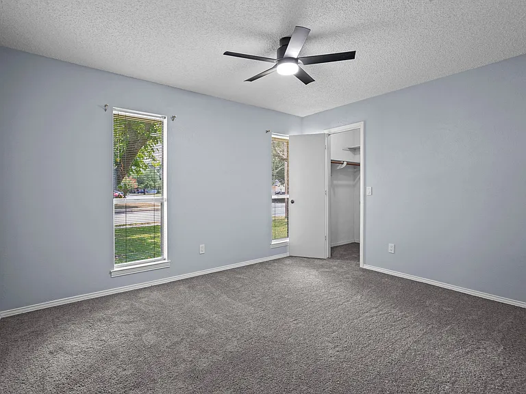 1801 Ridgecrest Dr — Photo 11