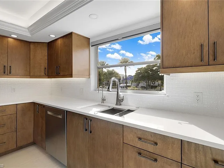 9486 Gulf Shore Dr #A101 — Photo 14