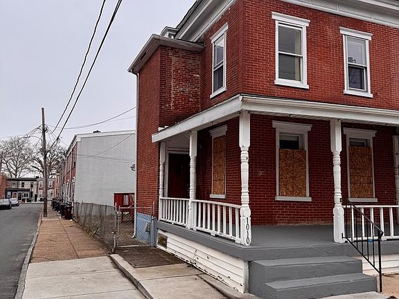 2nd image of 1010 N Lombard St