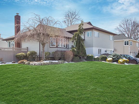 2nd image of 210 Wyngate Dr