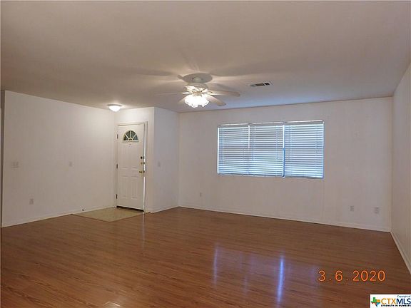 4th image of 155 Post Oak Ln