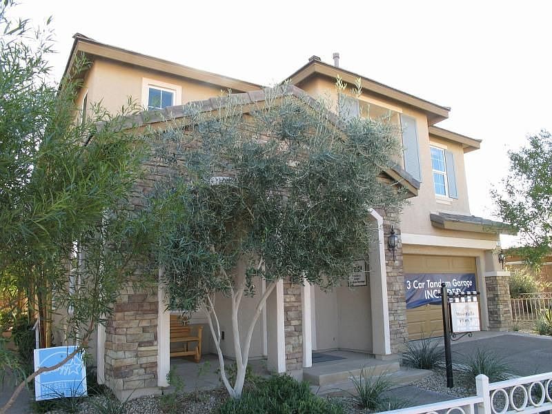 2nd image of 11242 Aurora Cove Ct