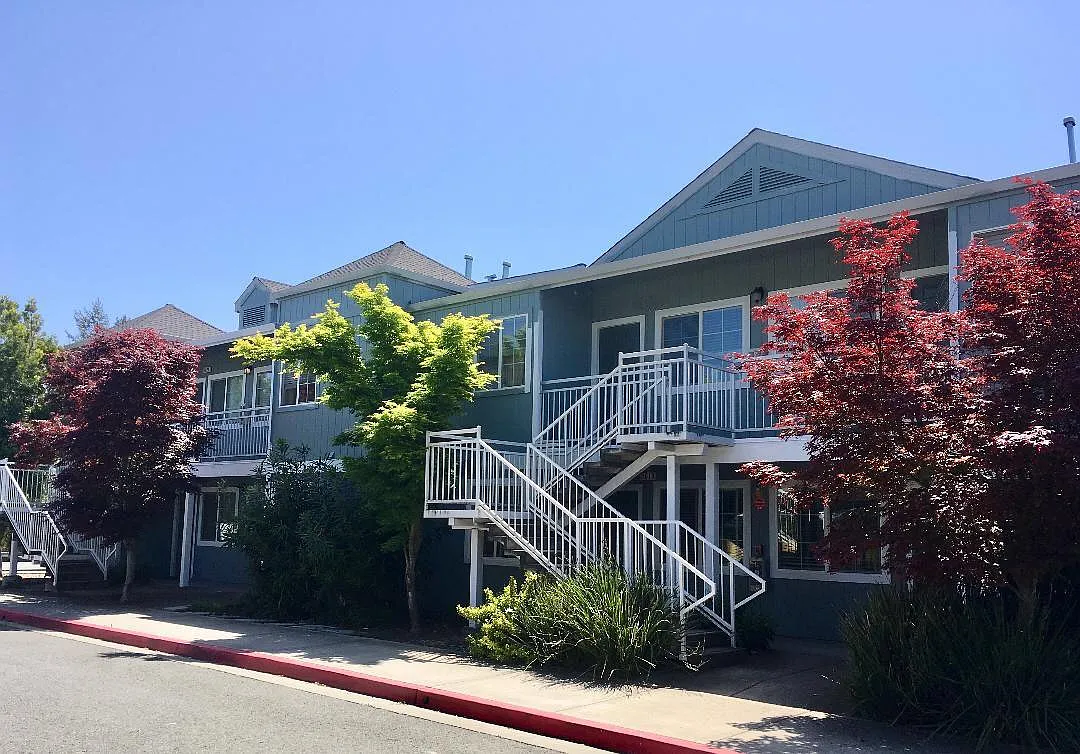 1541 La Esplanada Pl — Photo 1