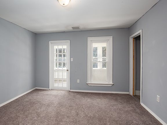 3rd image of 399 S Division St