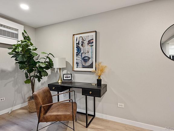5th image of 937 N Clarkson St APT 101