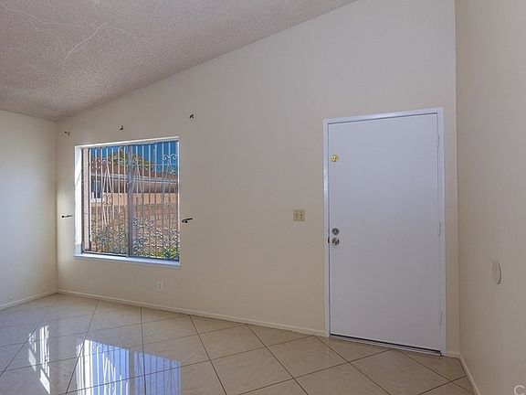 4th image of 4051 Walnut St