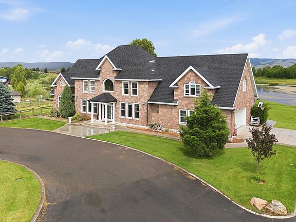 5th image of 745 Chilcott Ln