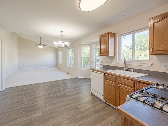 5th image of 9915 Bedford Dr