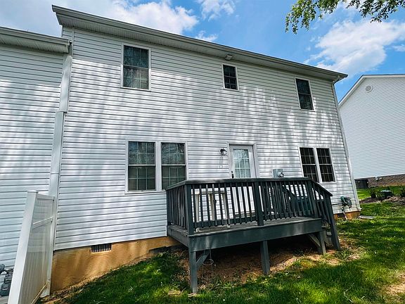 4th image of 200 Collinswood Dr