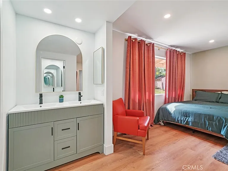 1500 Country Club Dr — Photo 25