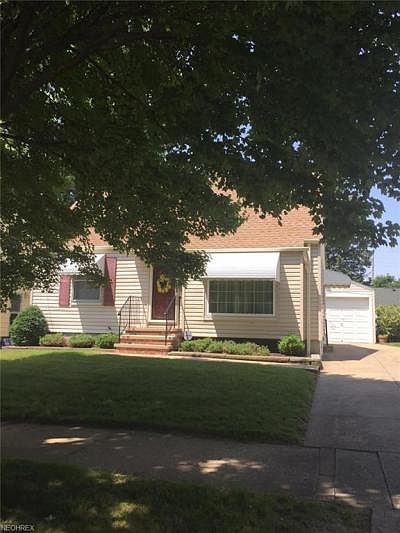 1st image of 1712 Redwood Ave