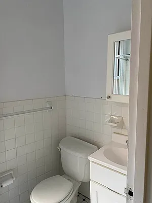 Rented by Tip Top Realty Corp | media 17