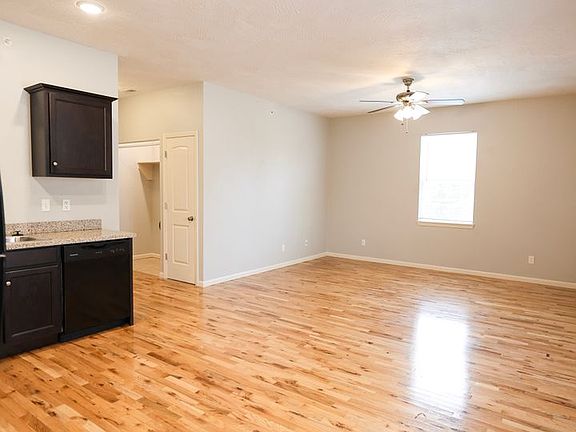 5th image of 1325 E Cherry St APT 1A