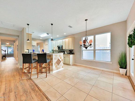 4th image of 966 Mineral Creek Dr