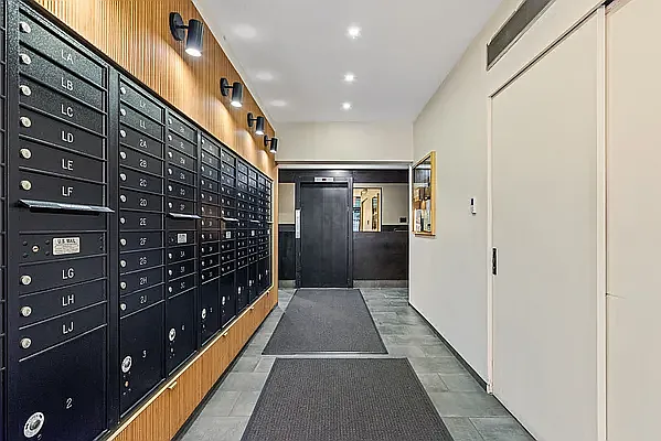 Rented by SERHANT. | media 6