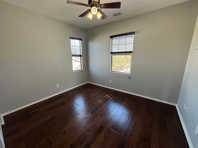 345 Dahlia Way — Photo 19