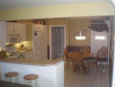 4th image of 245 Harbor Dr #+slip