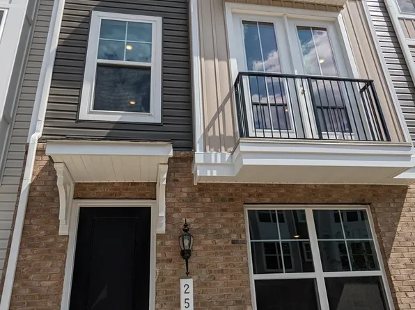 2586 Hopton Ln, Frederick, MD 21701