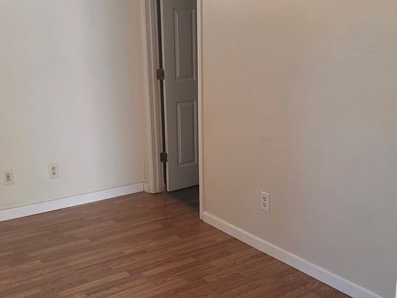 5th image of 1340 Rebecca Rd NE