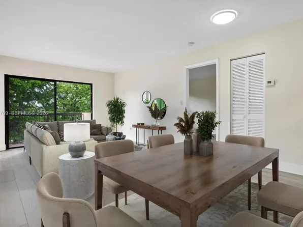 995 SW 84th Ave APT 309, Miami, FL 33144