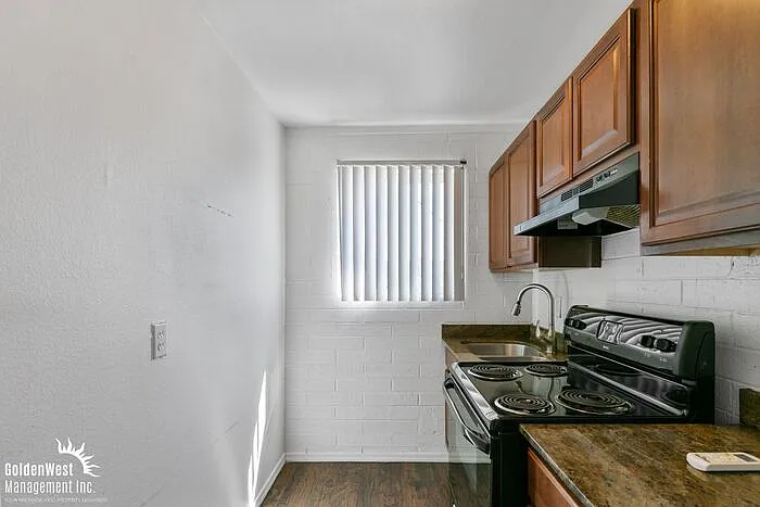 Studio, 1.0 bath, 400 sqft, $725 — Photo 4