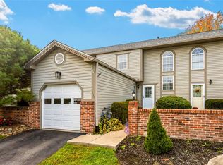 1111 Concord Dr, Lawrence, PA 15055