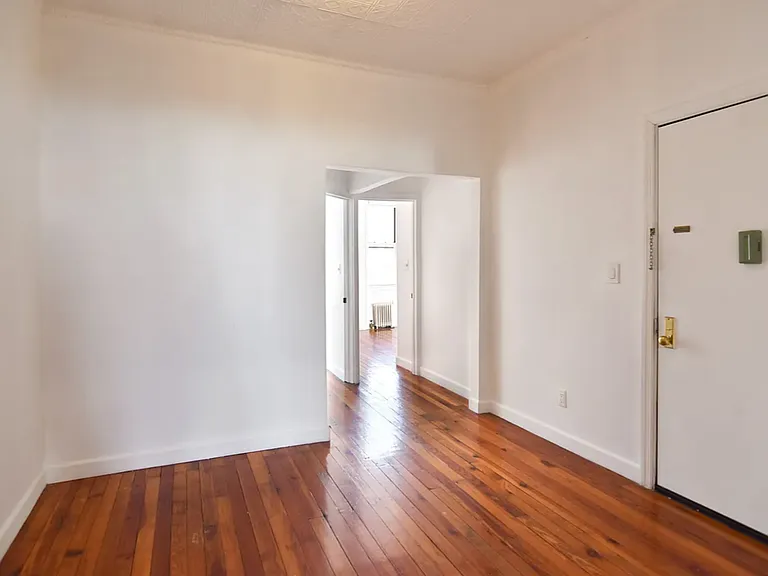 165 Monitor St #3 — Photo 4