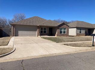 1004 Claystone Way, Noble, OK 73068