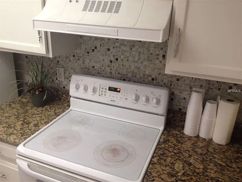 2 bed, 867 sqft, $1,345 — Photo 4