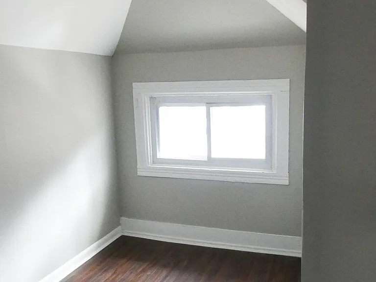 144-313 Linn St — Photo 35