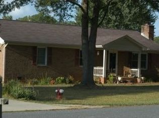 204 Moorefield Dr, Matthews, NC 28104