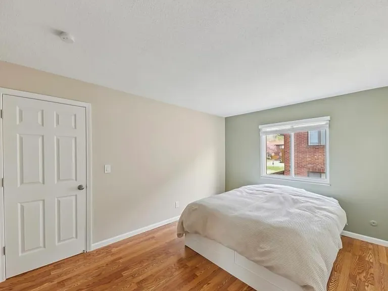 1182 Calley Dr #F — Photo 4