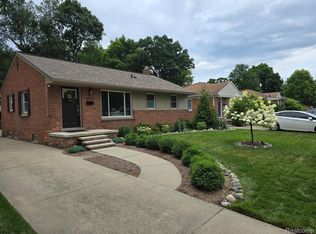 4111 Custer Ave, Royal Oak, MI
