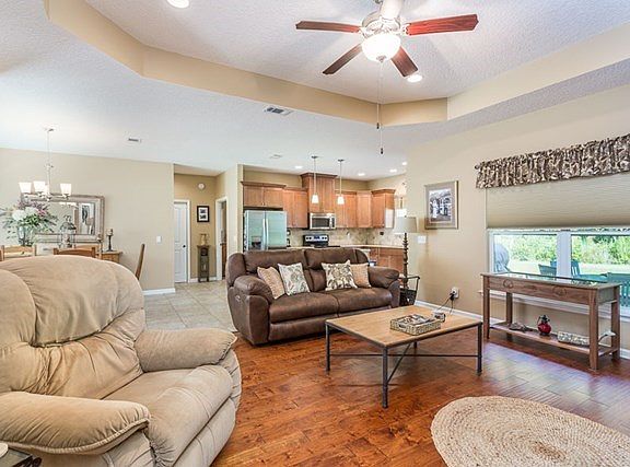 4th image of 128 Carolwoods Dr