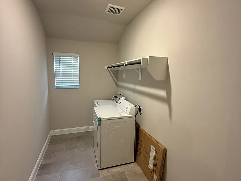 702 Williams Way — Photo 18