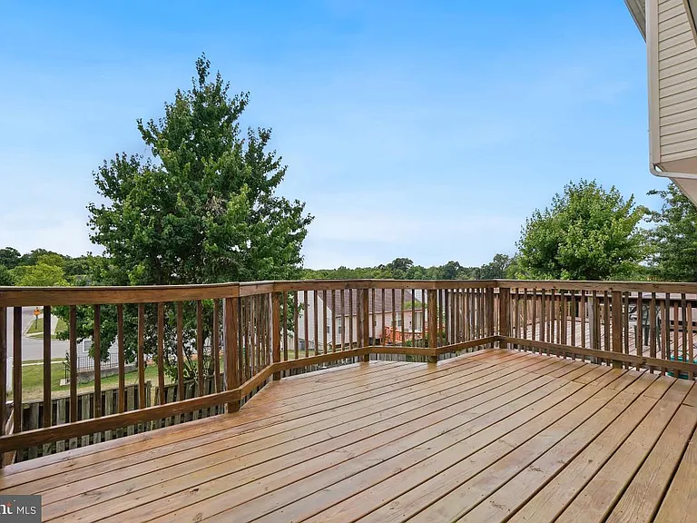 7017 Migliori Ct — Photo 27