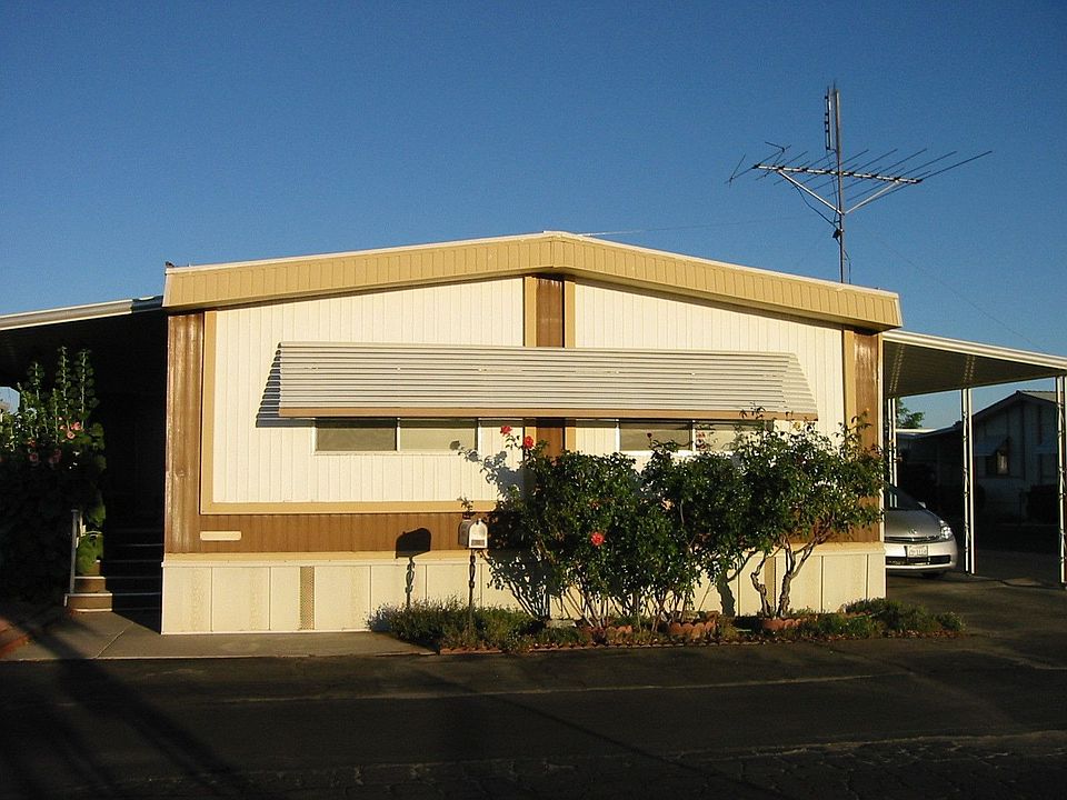 Corner Lot Partial Desert View
