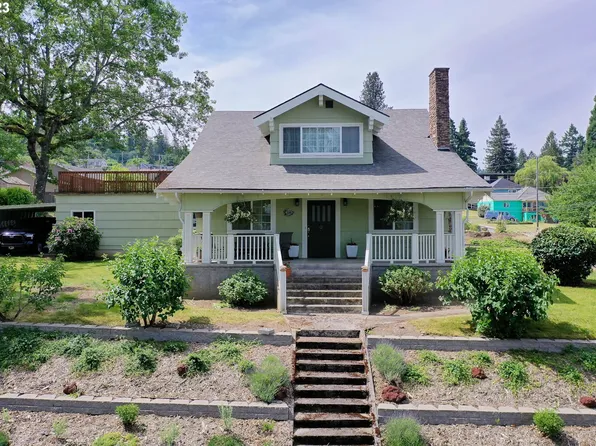 306 E C St, Rainier, OR 97048