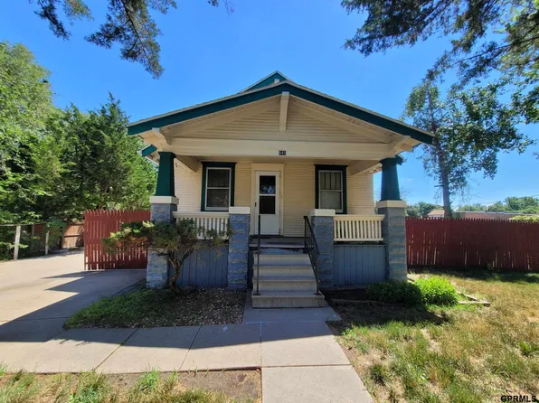 840 S 1st St, Lincoln, NE 68508