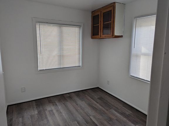 4th image of 1627 Junipero Ave