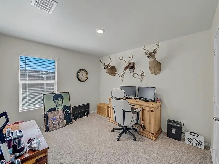 2313 Sandhill Ct — Photo 12