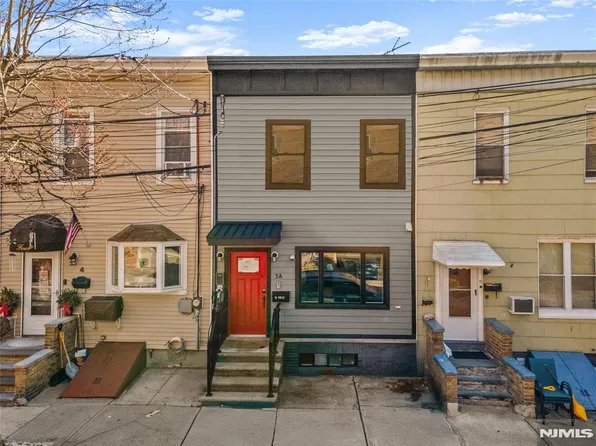 5A W 19th St, Weehawken, NJ 07086