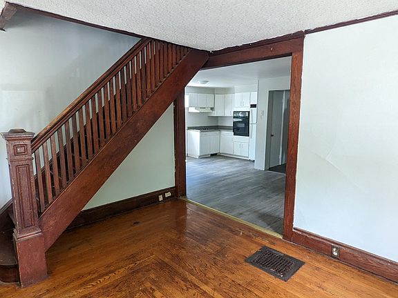 3rd image of 227 Seward St #1
