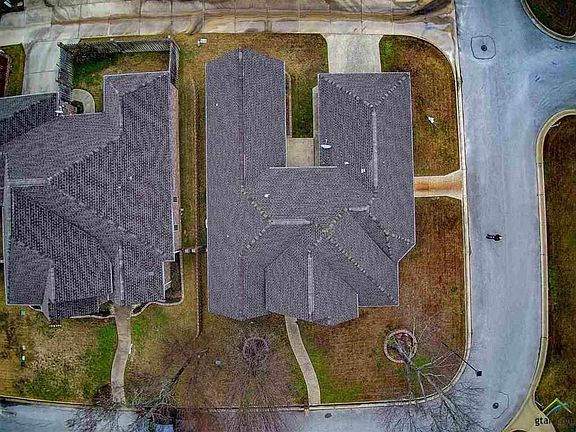 4th image of 445 Bunker Dr